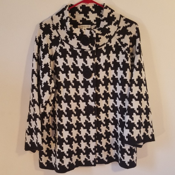 JohnPaulRichard Jackets & Blazers - JohnPaulRichard | Houndstooth Plaid Sweater